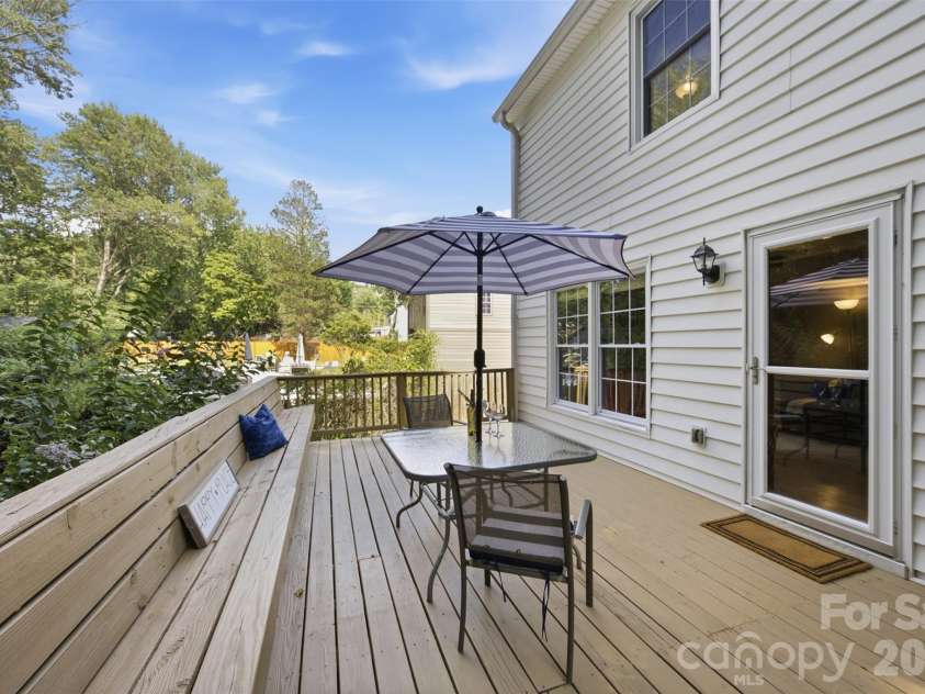 2811 Creekbed Lane, Charlotte, NC 28210.  MLS# CAR4401236, YatesRealty ID 38446. 
