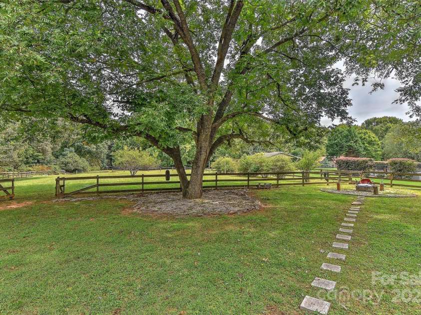 13901 Phillips Road, Matthews, NC 28105.  MLS# CAR4172969, YatesRealty ID 3845. 