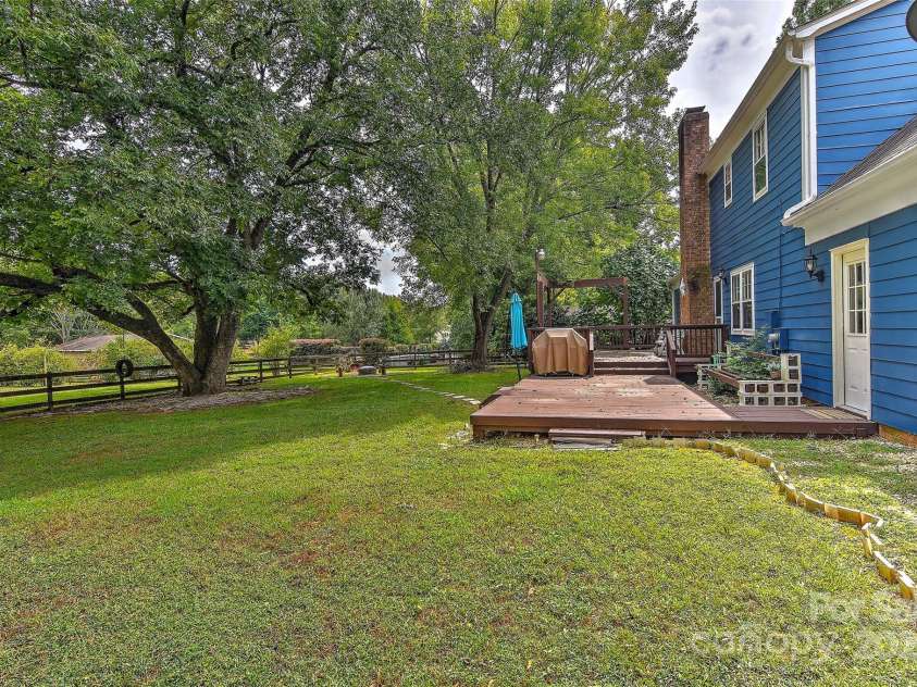 13901 Phillips Road, Matthews, NC 28105.  MLS# CAR4172969, YatesRealty ID 3845. 