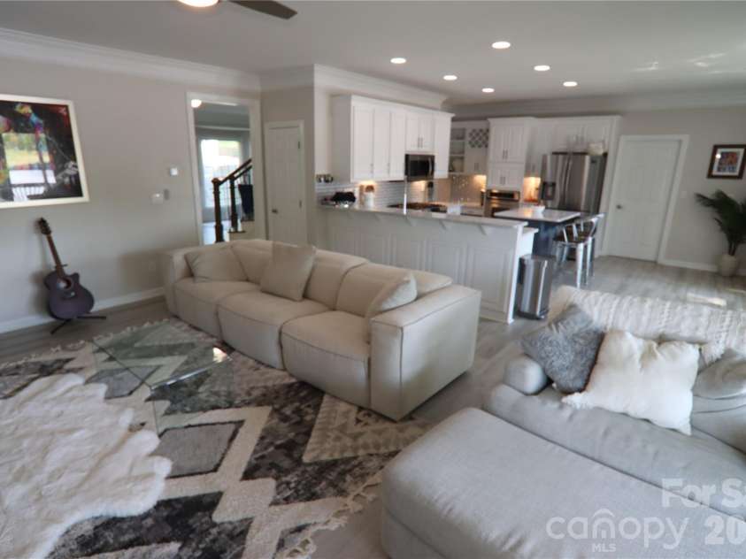 15537 Northstone Drive, Huntersville, NC 28078.  MLS# CAR4343652, YatesRealty ID 3845. 