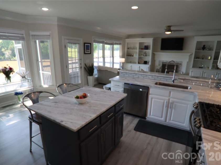 15537 Northstone Drive, Huntersville, NC 28078.  MLS# CAR4343652, YatesRealty ID 3845. 