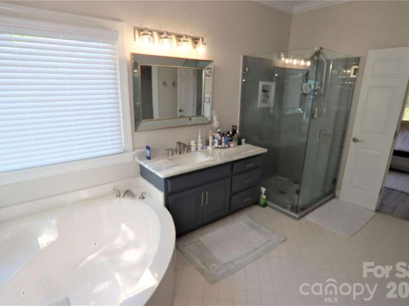 15537 Northstone Drive, Huntersville, NC 28078.  MLS# CAR4343652, YatesRealty ID 3845. 