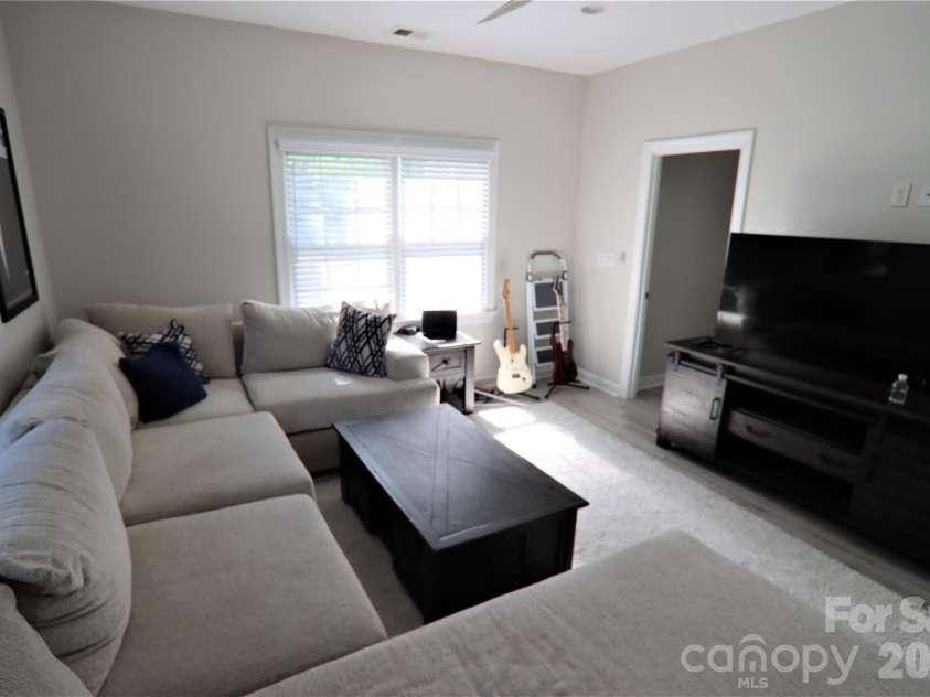 15537 Northstone Drive, Huntersville, NC 28078.  MLS# CAR4343652, YatesRealty ID 3845. 