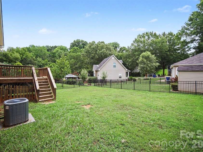 127 Pratt Street, Belmont, NC 28012.  MLS# CAR4395967, YatesRealty ID 38453. Back Yard