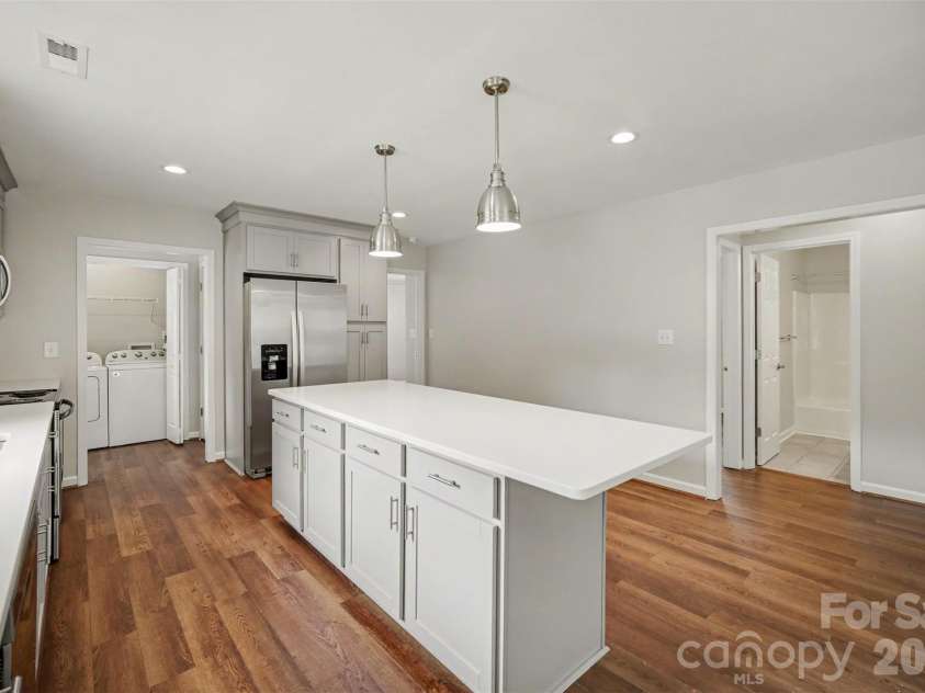 127 Pratt Street, Belmont, NC 28012.  MLS# CAR4395967, YatesRealty ID 38453. Kitchen