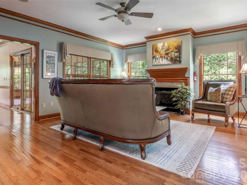 23 Boddington Court, Asheville, NC 28803.  MLS# CAR4392523, YatesRealty ID 38455. 