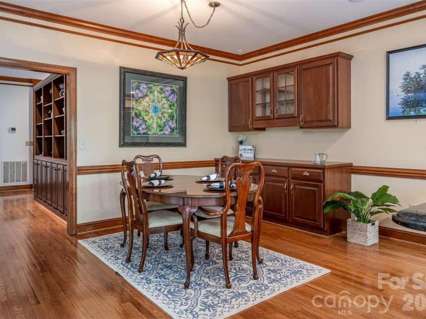 23 Boddington Court, Asheville, NC 28803.  MLS# CAR4392523, YatesRealty ID 38455. 