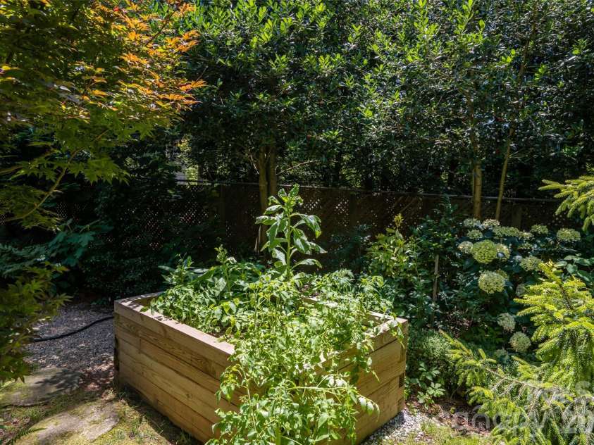 23 Boddington Court, Asheville, NC 28803.  MLS# CAR4392523, YatesRealty ID 38455. 