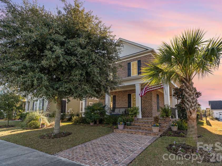752 Crystal Water Way, Myrtle Beach, SC 29579.  MLS# CAR4379900, YatesRealty ID 38456. 