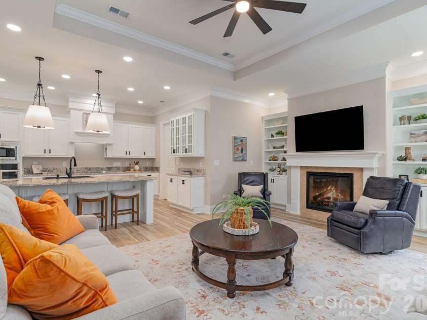752 Crystal Water Way, Myrtle Beach, SC 29579.  MLS# CAR4379900, YatesRealty ID 38456. 