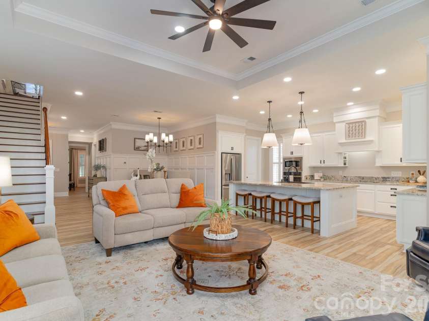 752 Crystal Water Way, Myrtle Beach, SC 29579.  MLS# CAR4379900, YatesRealty ID 38456. 