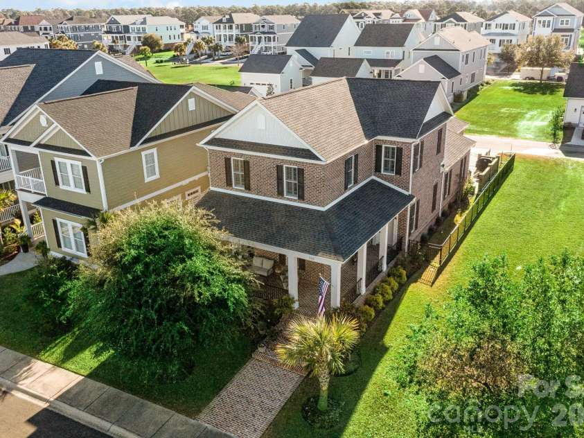 752 Crystal Water Way, Myrtle Beach, SC 29579.  MLS# CAR4379900, YatesRealty ID 38456. 