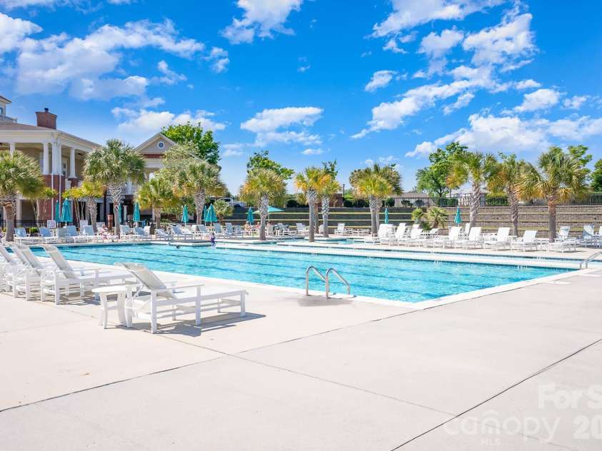 752 Crystal Water Way, Myrtle Beach, SC 29579.  MLS# CAR4379900, YatesRealty ID 38456. 