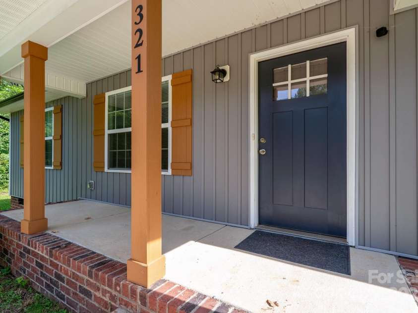 321 Torbush Drive, Salisbury, NC 28144.  MLS# CAR4296890, YatesRealty ID 38457. 