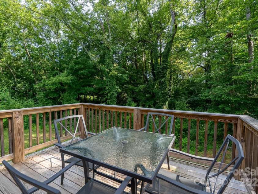 321 Torbush Drive, Salisbury, NC 28144.  MLS# CAR4296890, YatesRealty ID 38457. 