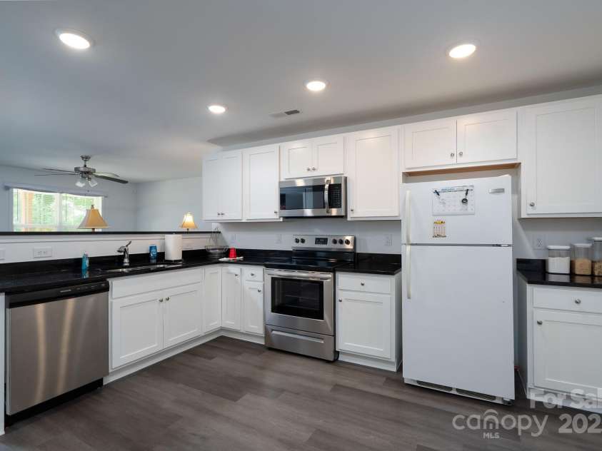 321 Torbush Drive, Salisbury, NC 28144.  MLS# CAR4296890, YatesRealty ID 38457. 