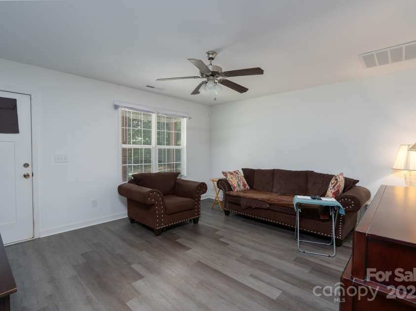 321 Torbush Drive, Salisbury, NC 28144.  MLS# CAR4296890, YatesRealty ID 38457. 