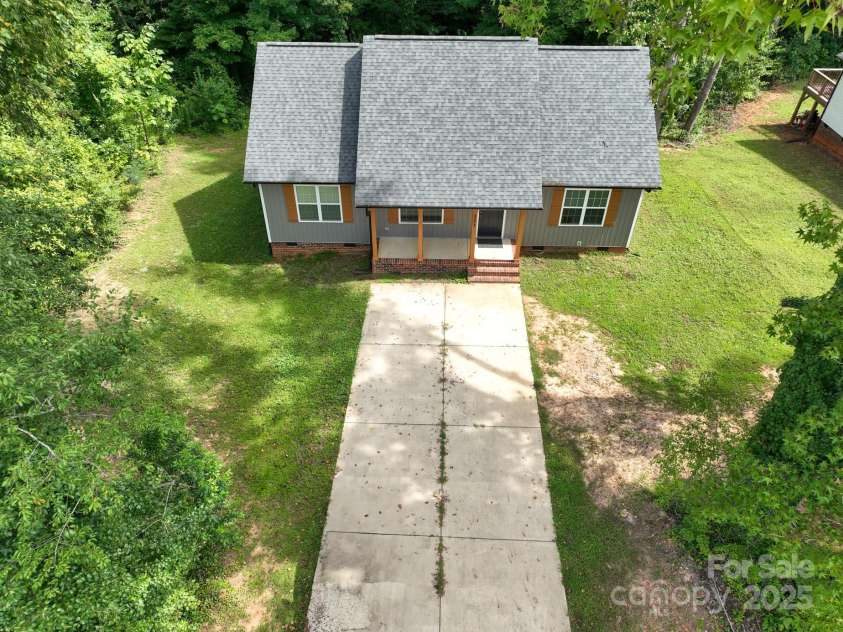 321 Torbush Drive, Salisbury, NC 28144.  MLS# CAR4296890, YatesRealty ID 38457. 