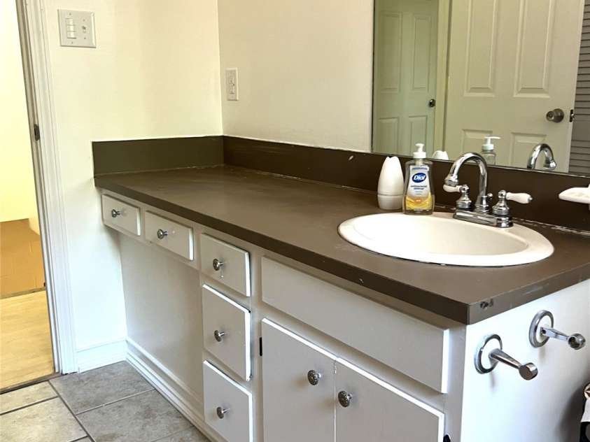 305 Forest Hill Street, Morganton, NC 28655.  MLS# CAR4396833, YatesRealty ID 38458. 