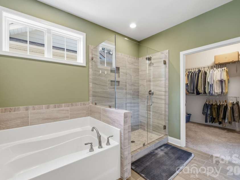 2525 Whispering Way, Indian Trail, NC 28079.  MLS# CAR4356535, YatesRealty ID 3846. Garden tub and separate shower