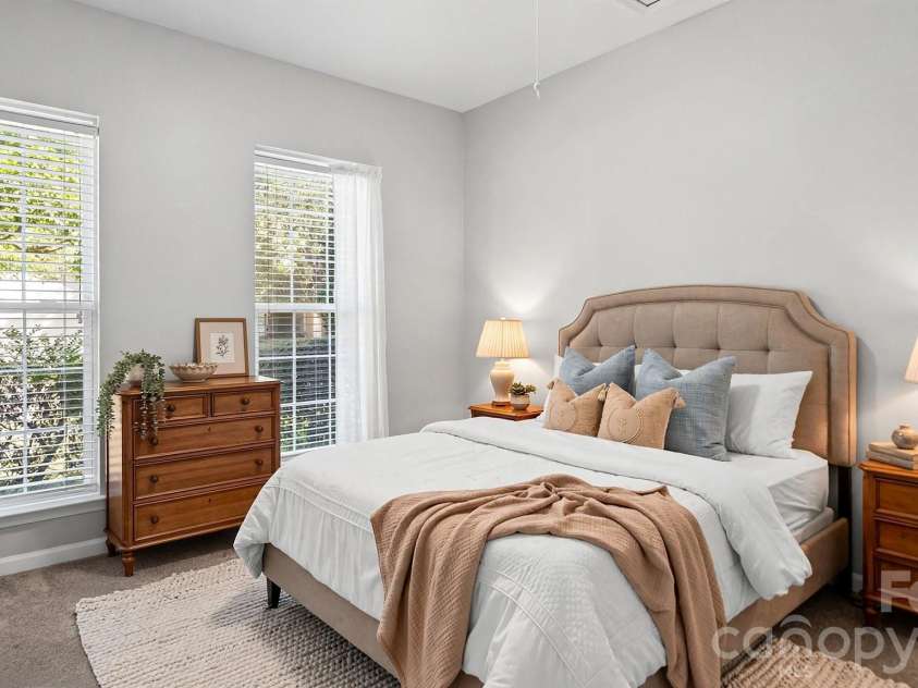 6653 Allness Glen Lane, Charlotte, NC 28269.  MLS# CAR4400662, YatesRealty ID 38460. 