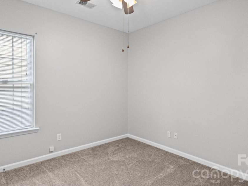 6653 Allness Glen Lane, Charlotte, NC 28269.  MLS# CAR4400662, YatesRealty ID 38460. 