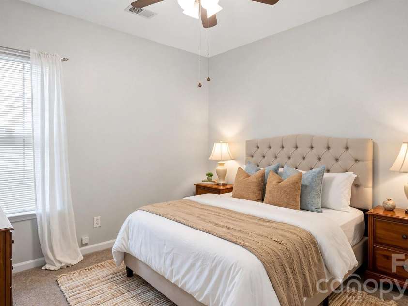 6653 Allness Glen Lane, Charlotte, NC 28269.  MLS# CAR4400662, YatesRealty ID 38460. 