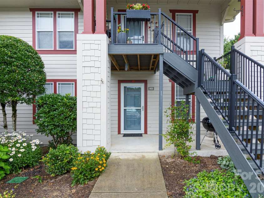1405 Deermouse Way, Hendersonville, NC 28792.  MLS# CAR4403319, YatesRealty ID 38463. 