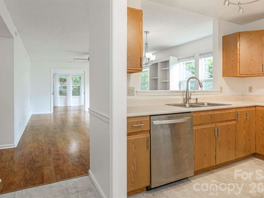 1405 Deermouse Way, Hendersonville, NC 28792.  MLS# CAR4403319, YatesRealty ID 38463. 