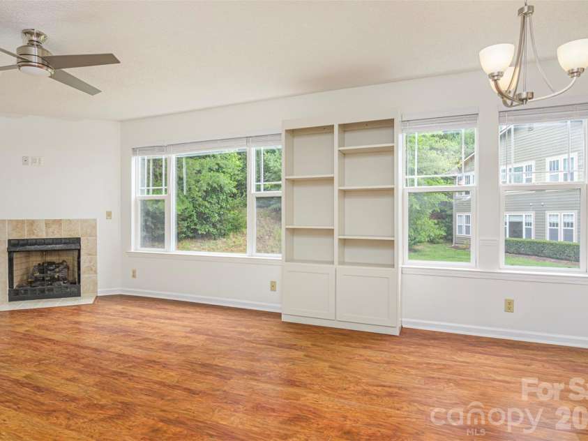 1405 Deermouse Way, Hendersonville, NC 28792.  MLS# CAR4403319, YatesRealty ID 38463. 