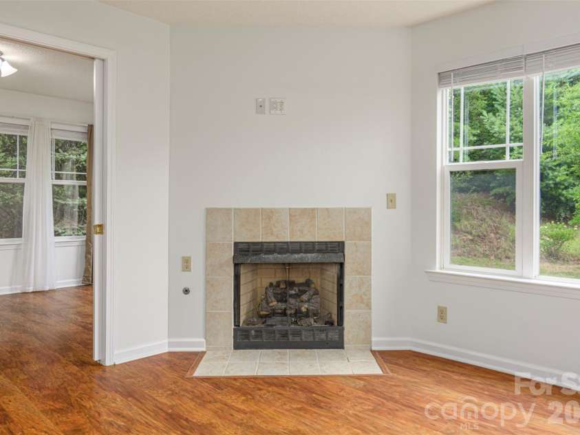 1405 Deermouse Way, Hendersonville, NC 28792.  MLS# CAR4403319, YatesRealty ID 38463. 