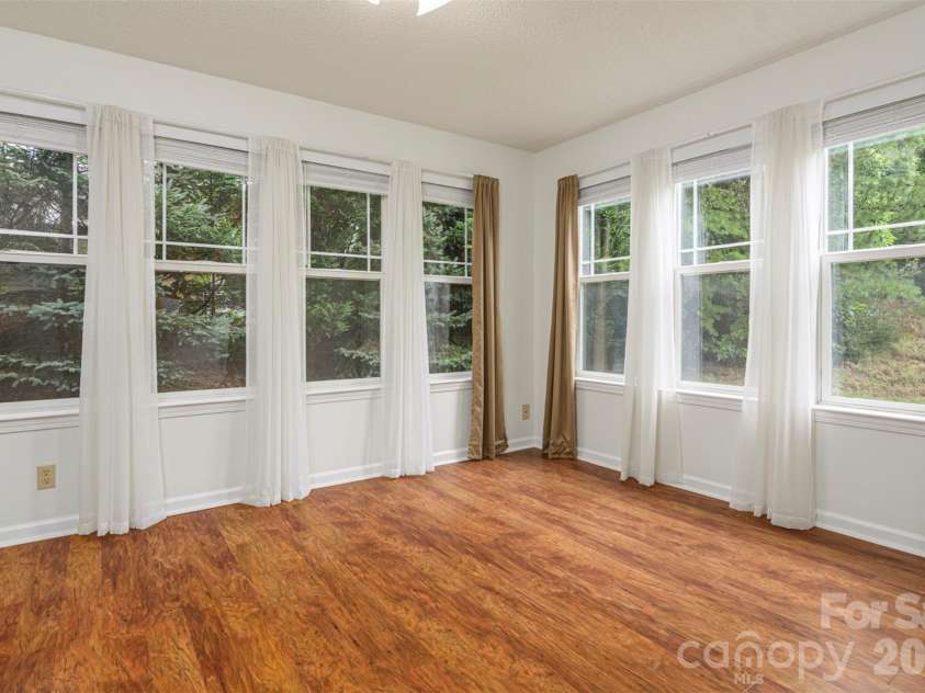 1405 Deermouse Way, Hendersonville, NC 28792.  MLS# CAR4403319, YatesRealty ID 38463. 