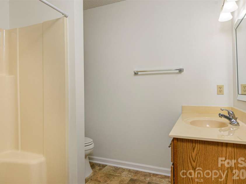 1405 Deermouse Way, Hendersonville, NC 28792.  MLS# CAR4403319, YatesRealty ID 38463. 