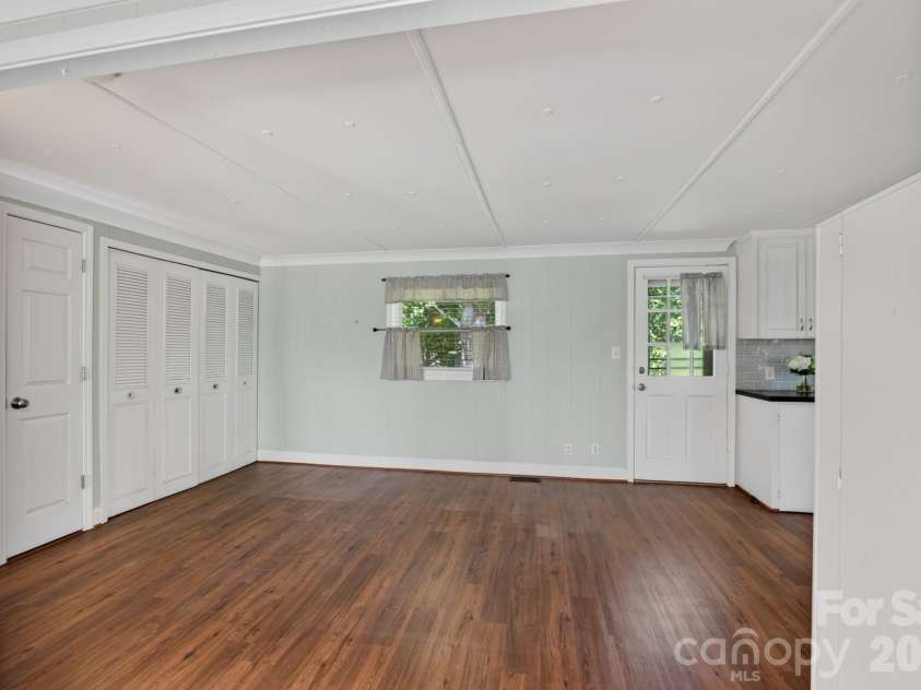 331 Shiloh Road, York, SC 29745.  MLS# CAR4402807, YatesRealty ID 38465. Dining Area