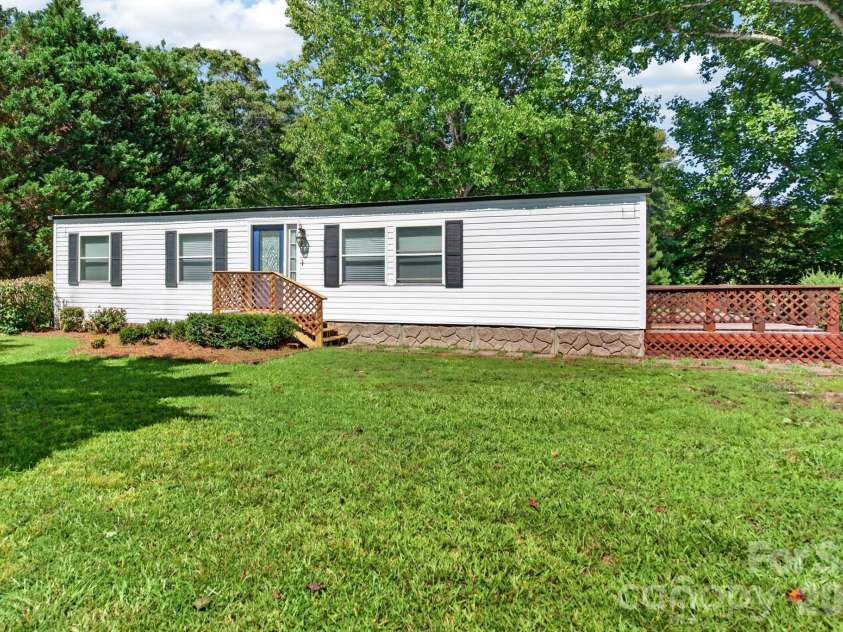 331 Shiloh Road, York, SC 29745.  MLS# CAR4402807, YatesRealty ID 38465. Front Exterior
