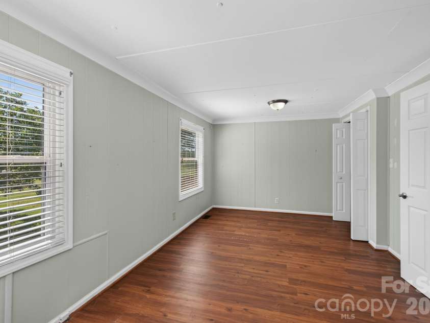 331 Shiloh Road, York, SC 29745.  MLS# CAR4402807, YatesRealty ID 38465. Primary Bedroom