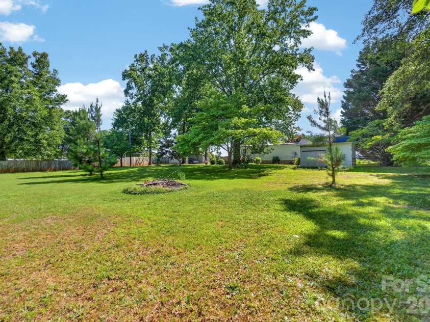 331 Shiloh Road, York, SC 29745.  MLS# CAR4402807, YatesRealty ID 38465. Rear Yard