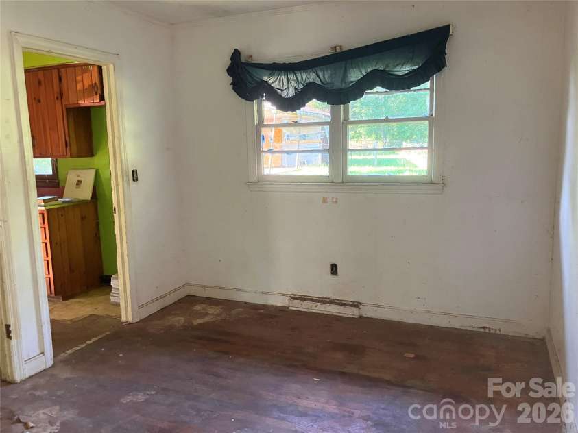 123 Dalehurst Drive, Forest City, NC 28043.  MLS# CAR4405312, YatesRealty ID 38467. 