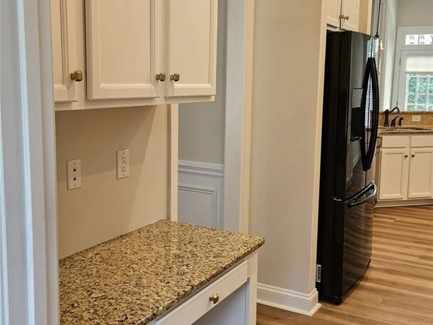 1162 Gold Rush Court, Fort Mill, SC 29708.  MLS# CAR4359124, YatesRealty ID 38468. Desk Work station