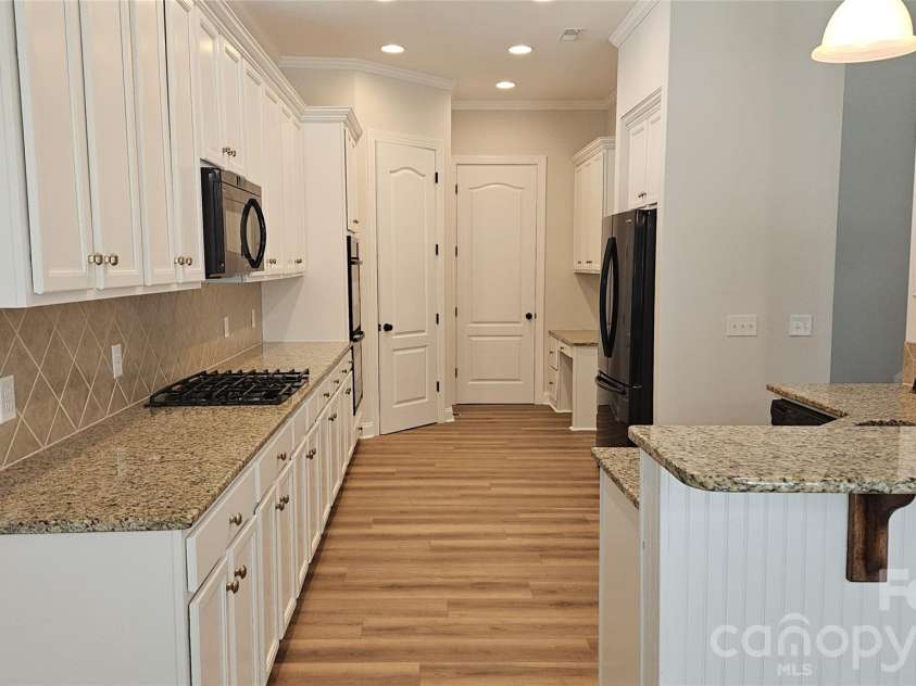 1162 Gold Rush Court, Fort Mill, SC 29708.  MLS# CAR4359124, YatesRealty ID 38468. Kitchen