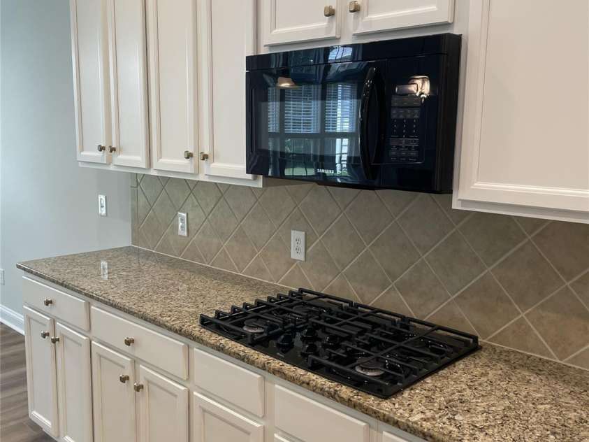 1162 Gold Rush Court, Fort Mill, SC 29708.  MLS# CAR4359124, YatesRealty ID 38468. Kitchen Cook Top