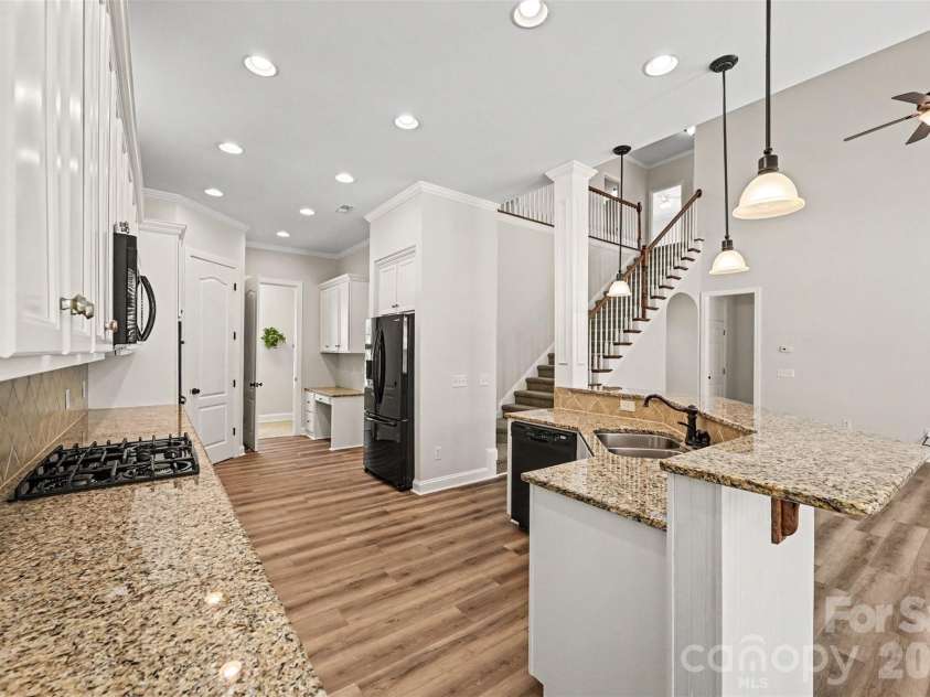 1162 Gold Rush Court, Fort Mill, SC 29708.  MLS# CAR4412511, YatesRealty ID 38468. Kitchen