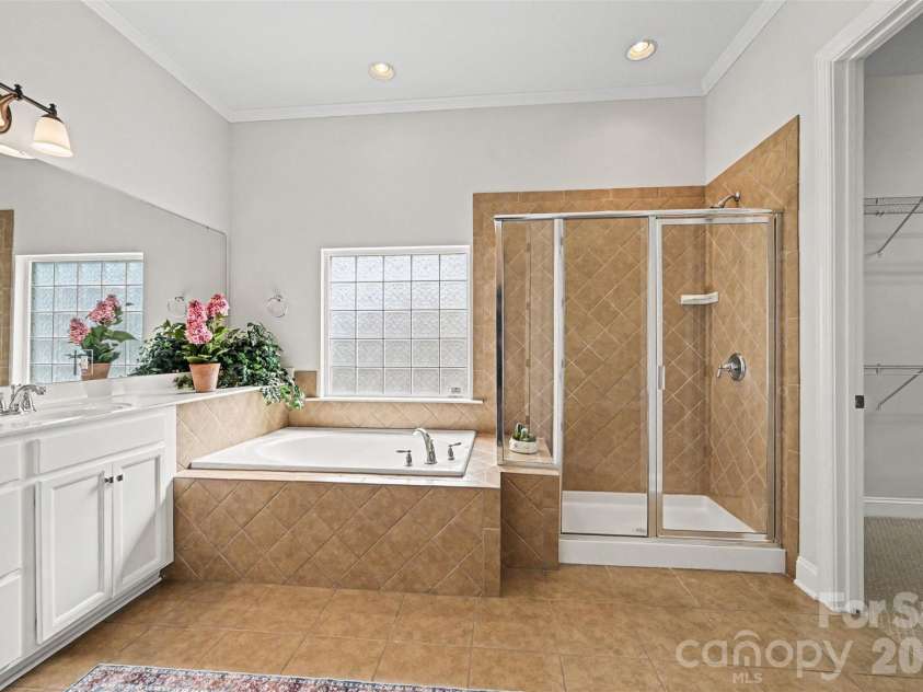 1162 Gold Rush Court, Fort Mill, SC 29708.  MLS# CAR4412511, YatesRealty ID 38468. Primary Bathroom
