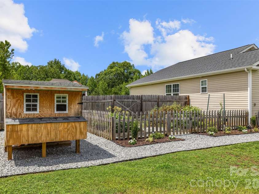 213 Planters Row Road, Iron Station, NC 28080.  MLS# CAR4400747, YatesRealty ID 38469. 