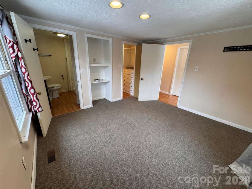 9 Alzena Road, Sylva, NC 28779.  MLS# CAR4344187, YatesRealty ID 3847. 