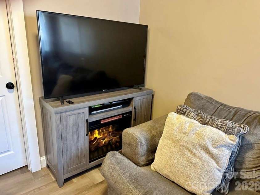 9 Alzena Road, Sylva, NC 28779.  MLS# CAR4344187, YatesRealty ID 3847. 