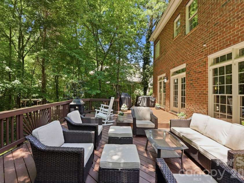 12529 Preservation Pointe Drive, Charlotte, NC 28216.  MLS# CAR4392241, YatesRealty ID 38471. 