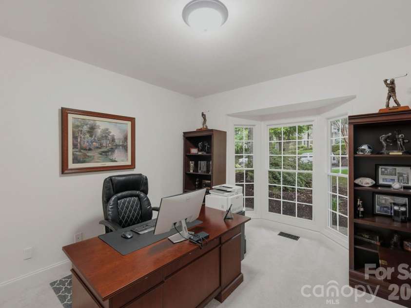 12529 Preservation Pointe Drive, Charlotte, NC 28216.  MLS# CAR4392241, YatesRealty ID 38471. 