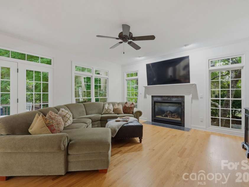 12529 Preservation Pointe Drive, Charlotte, NC 28216.  MLS# CAR4392241, YatesRealty ID 38471. 