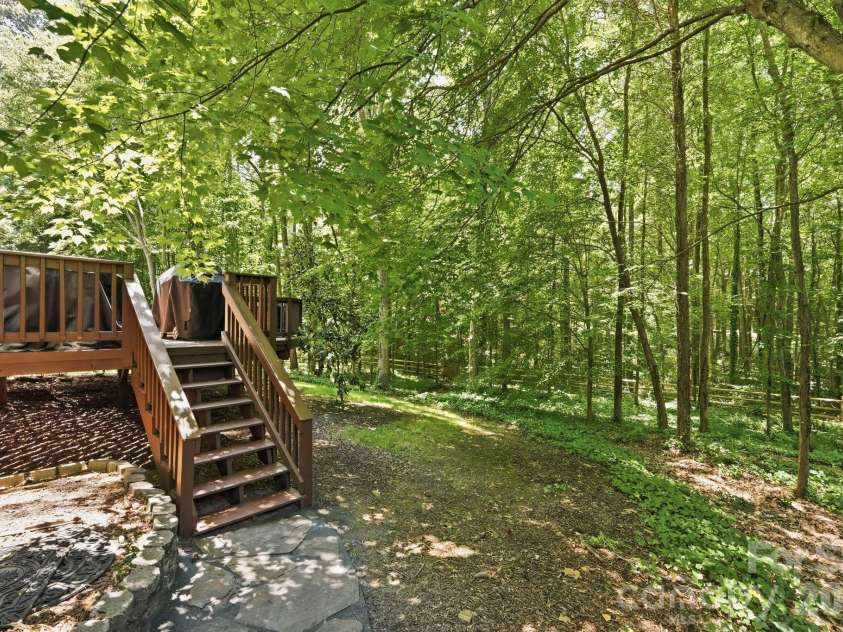 12529 Preservation Pointe Drive, Charlotte, NC 28216.  MLS# CAR4392241, YatesRealty ID 38471. 